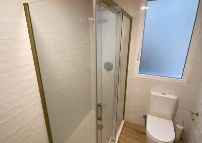 Fotos
  Mamparas de ducha instalaciones reales Varobath 14