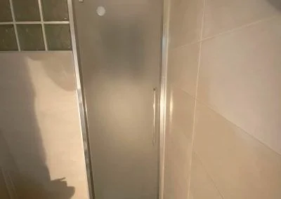 Fotos
  Mamparas de ducha instalaciones reales Varobath 22