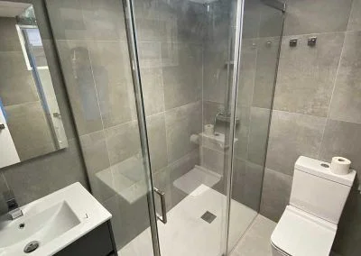 Fotos
  Mamparas de ducha instalaciones reales Varobath 26