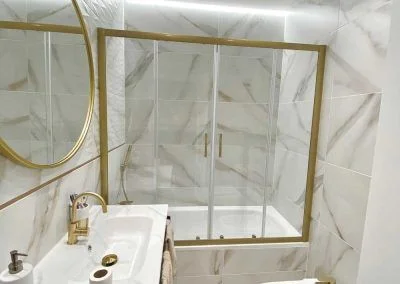Fotos
  Mamparas de ducha instalaciones reales Varobath 34