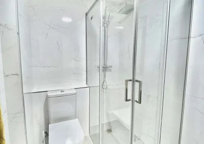 Fotos
  Mamparas de ducha instalaciones reales Varobath 36