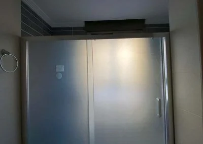 Fotos
  Mamparas de ducha instalaciones reales Varobath 44