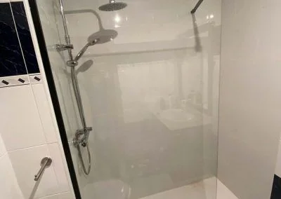 Fotos
  Mamparas de ducha instalaciones reales Varobath 48
